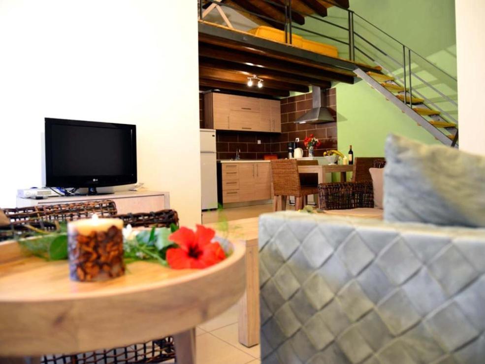 Pyramid City Apartments Ájosz Szpirídonasz Kültér fotó